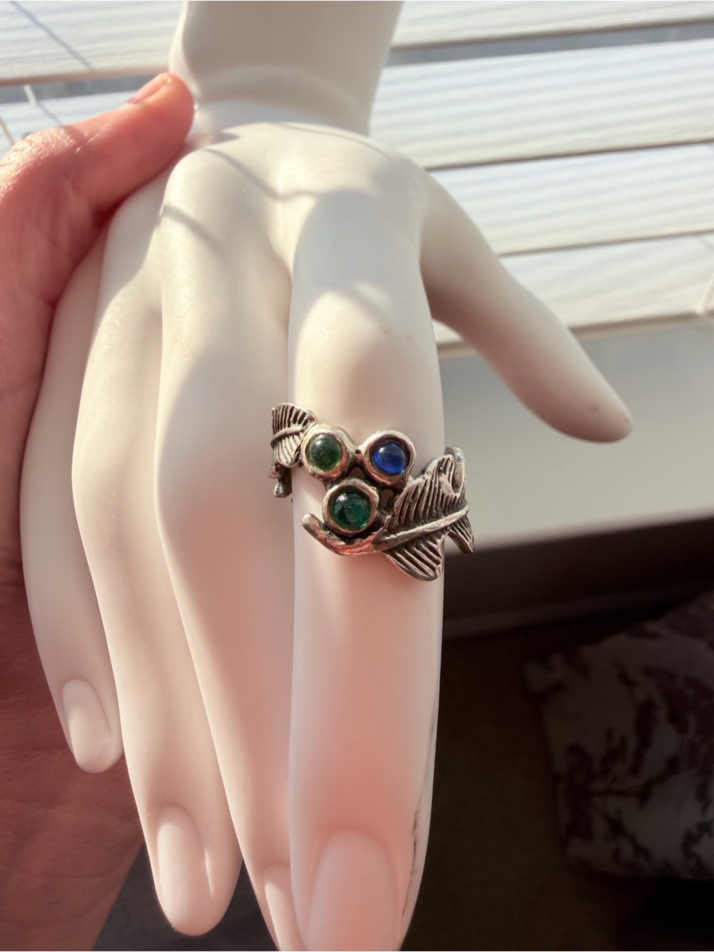 Vintage Handmade 925 Sterling Silver Leaf Ring w/Green and Blue Stones Size 6.5